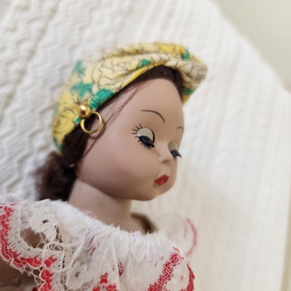 Vintage Madame Alexander Cuba Doll 8" RARE FIND - Picture 4 of 9